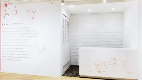 リボーンマイセルフ (Reborn Myself) 札幌店の写真1
