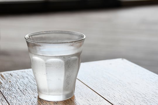 水分補給は1日にどれくらい必要？理想的な量や摂取のポイントを解説