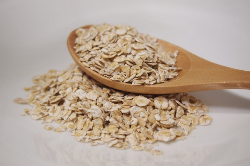 オートミールがダイエットに良い理由とは？食事のポイントを解説のサムネイル