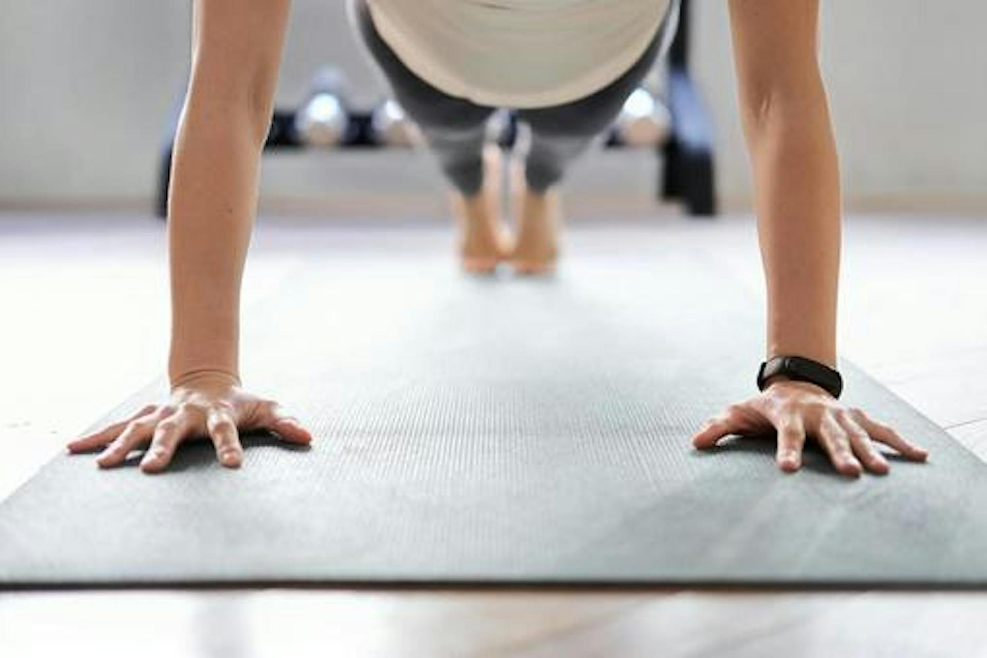 筋トレの効果とは？トレーニングの頻度・回数・タイミングも解説のサムネイル