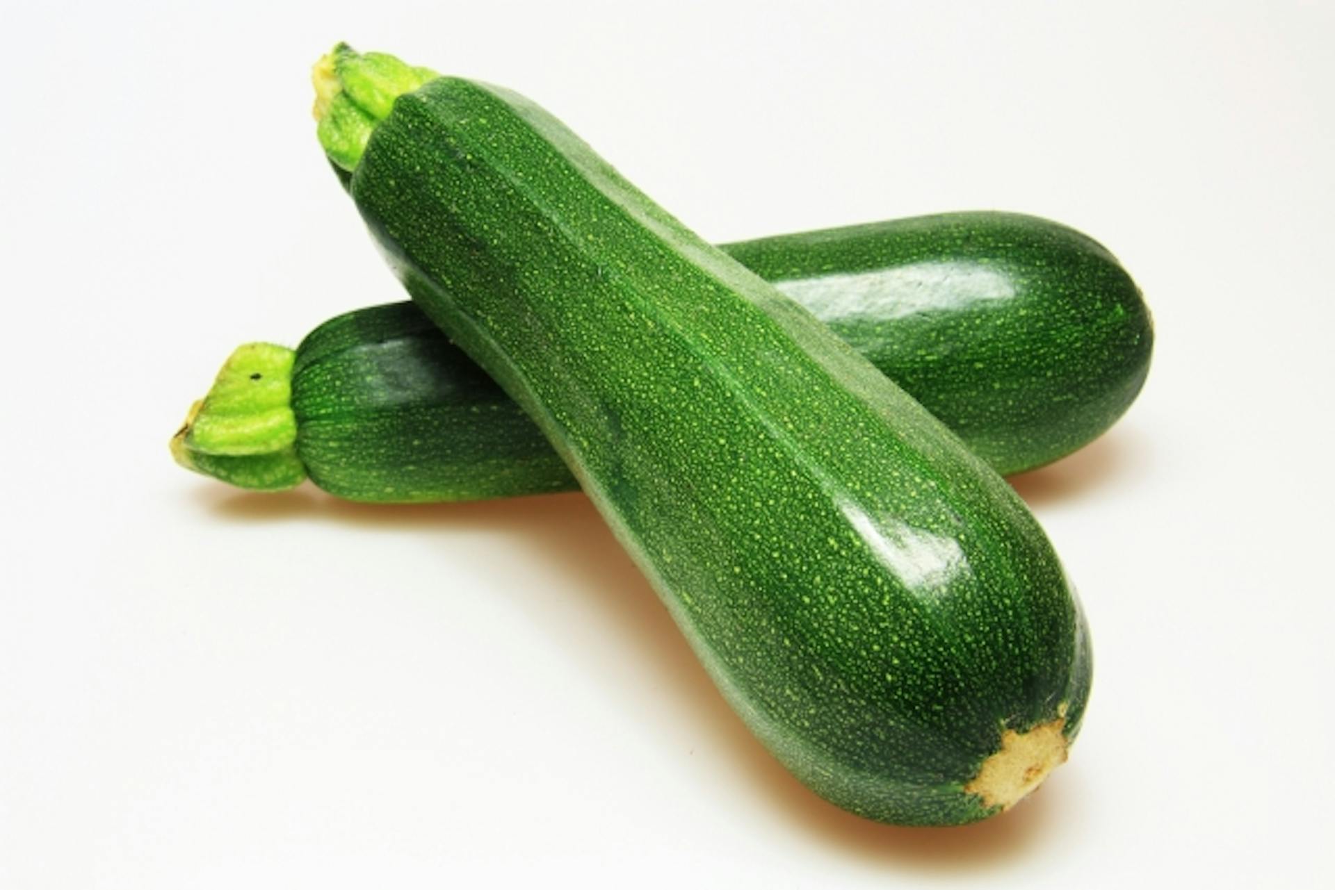 ズッキーニに含まれる栄養素とは？選び方やおいしく食べるコツも紹介のサムネイル