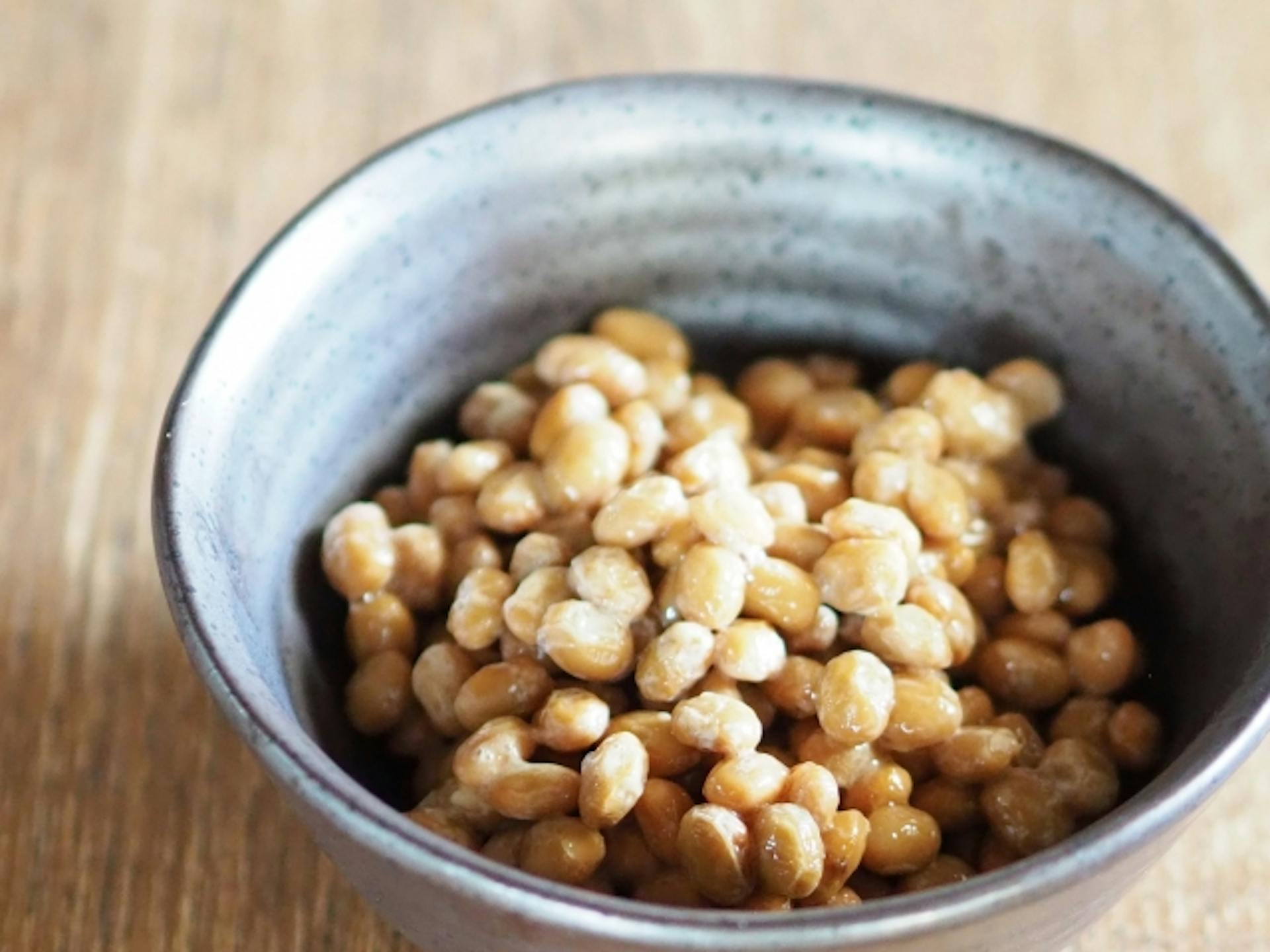 納豆のタンパク質含有量は？効果的な食べ方や摂取の注意点も解説のサムネイル