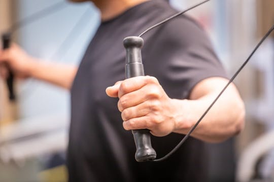 胸筋を鍛えるための筋トレを紹介！筋トレ効果を高めるポイントも解説