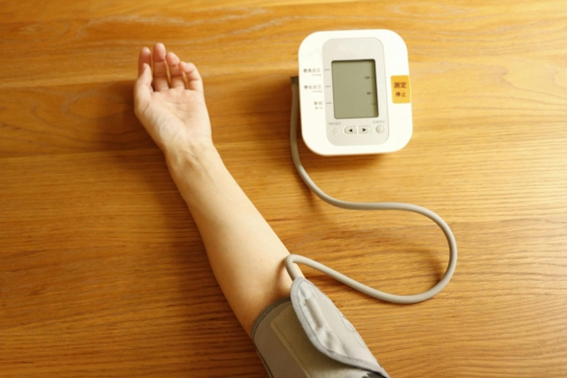 高血圧の症状はある？放置した場合のリスクと予防・改善のポイントのサムネイル
