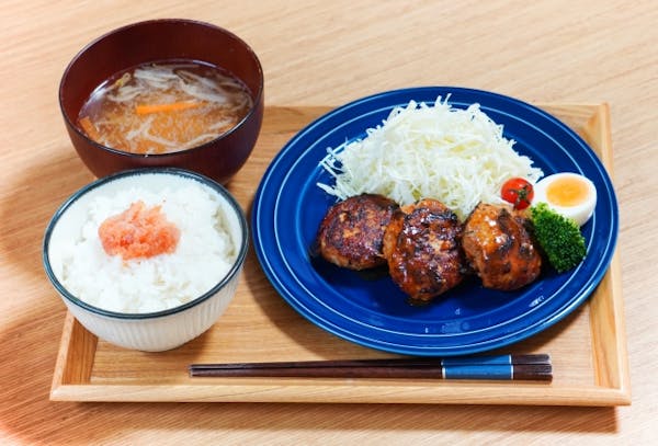 照り焼きハンバーグの定食