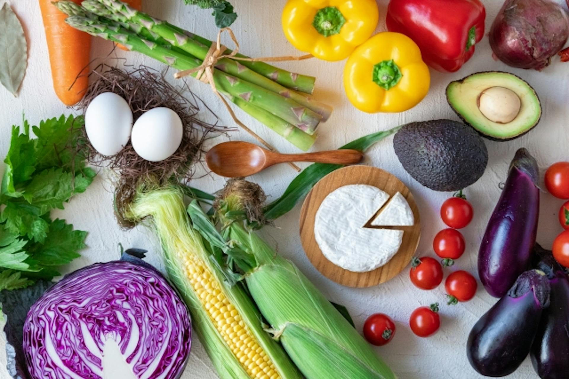 ビタミンとは？13種類のビタミンのはたらきと食事摂取基準を紹介のサムネイル