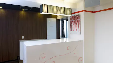 リボーンマイセルフ (Reborn Myself) 横浜店の写真1