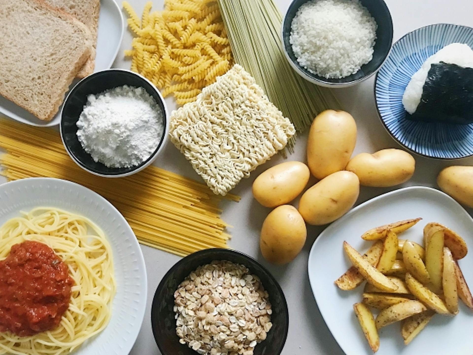 糖質とは？はたらきや過不足の悪影響、摂取の目標量と摂取源を紹介のサムネイル