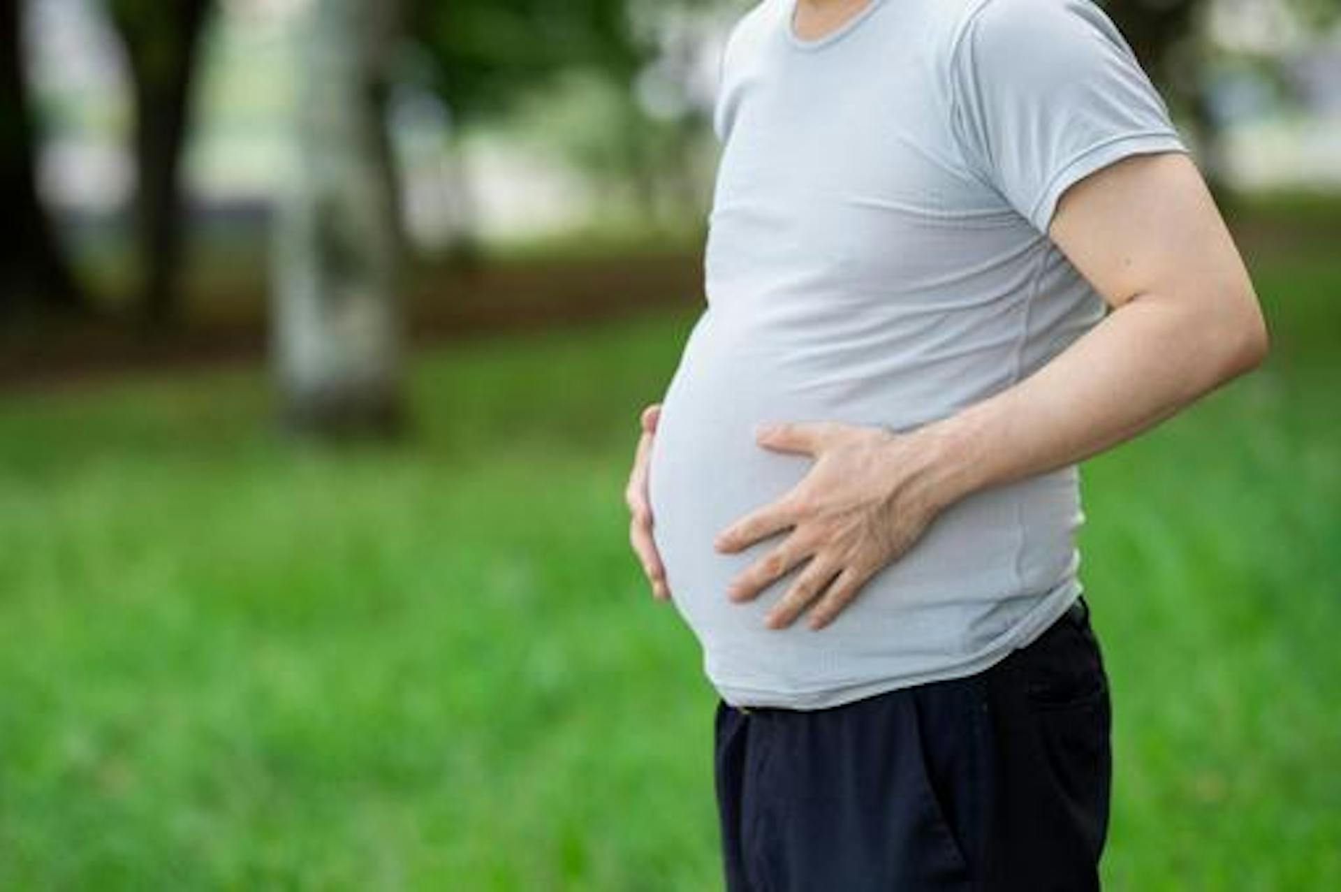 内臓脂肪を減らすには？今日から取り組める食事と運動のポイントを紹介のサムネイル