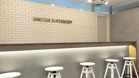 アンドゥスーパーボディ (UNDEUX SUPERBODY) 広島スタジオ店の写真1