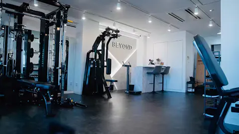 ビヨンド (BEYOND) 四谷三丁目新宿御苑店の写真2
