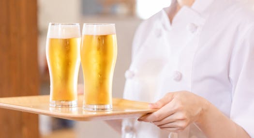 アルコールを健康的に楽しむには？飲酒のリスクと適切な飲酒量を解説