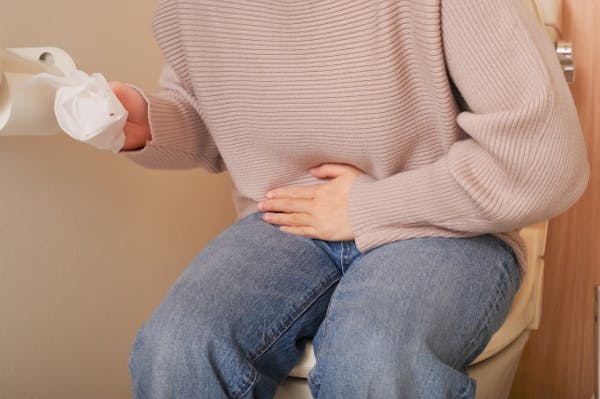 トイレの中の女性