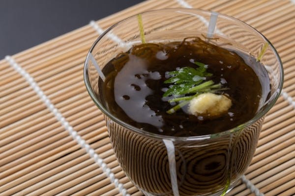 ガラスの器にはいったもずく