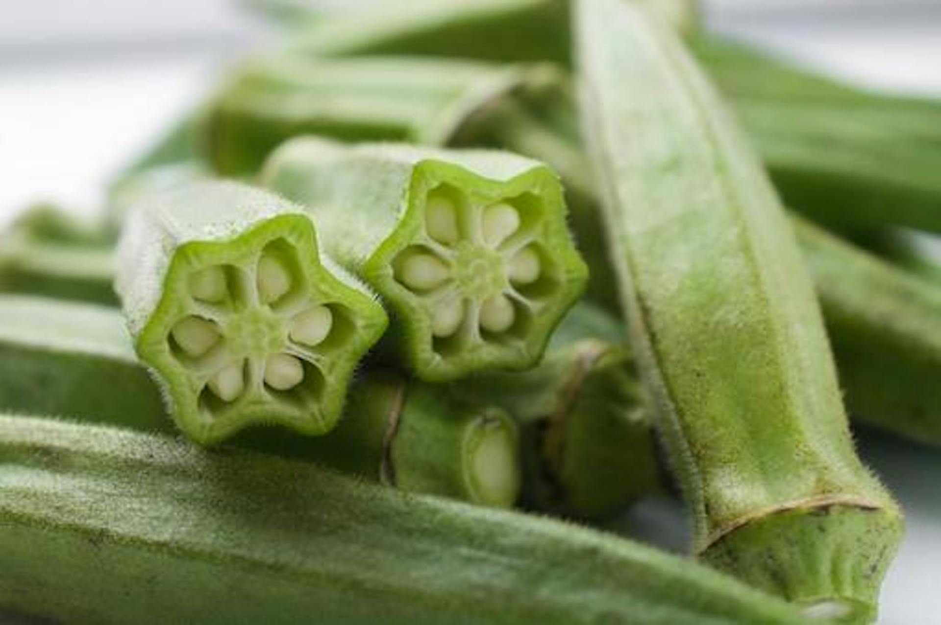 オクラは栄養たっぷり？含まれる栄養素やそのはたらきを徹底解説のサムネイル