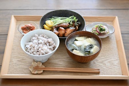 三大栄養素とは？それぞれのはたらきや理想的なバランスを解説！