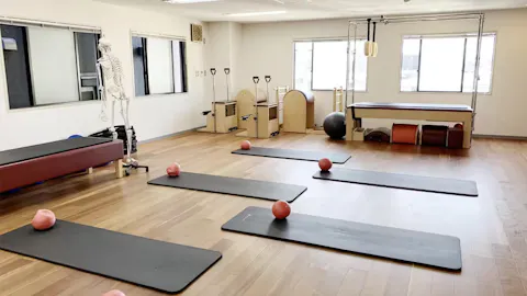 ゼンプレイスピラティス (zen place pilates) 塚口スタジオ店の写真1