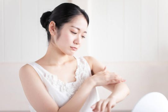 ストレスがきっかけに？蕁麻疹が発生する理由と対処方法を紹介します