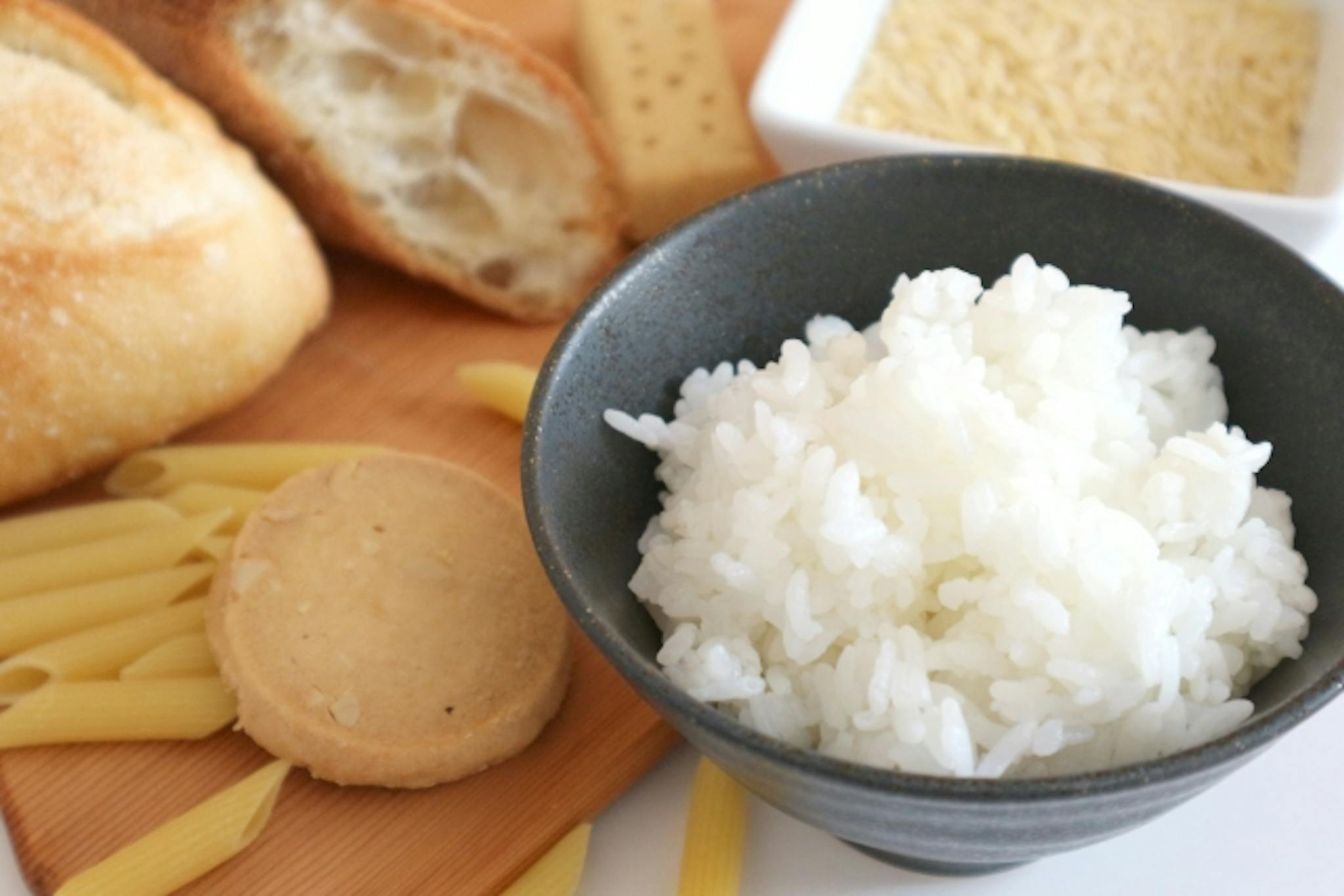 炭水化物とは？体内でのはたらきや種類、適切な摂取量について解説のサムネイル