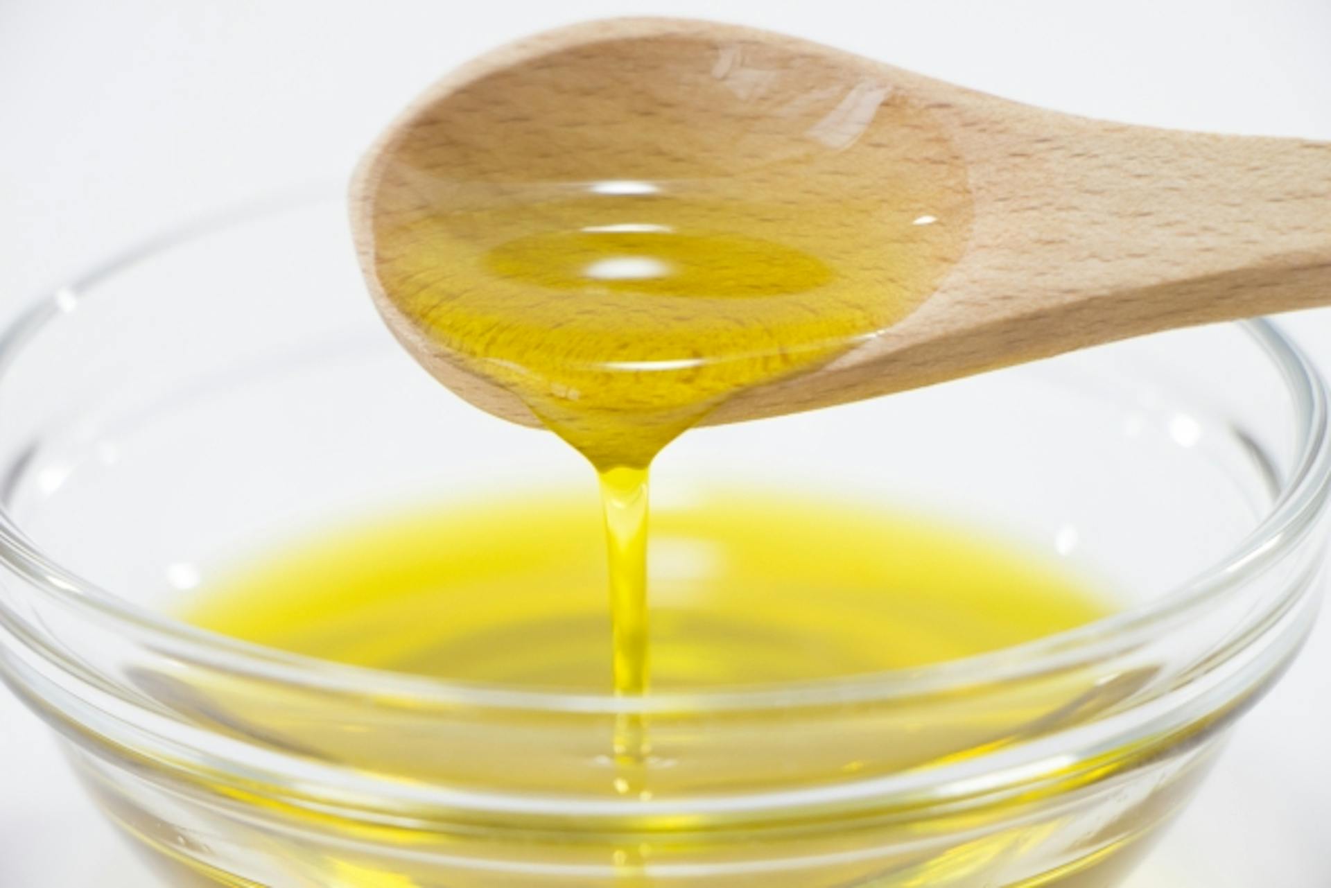 脂質の摂りすぎによる悪影響とは？摂取の目標量や悪影響を防ぐコツのサムネイル