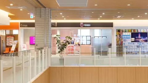 ファディー 草津エイスクエア店の写真1