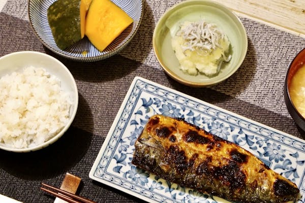 焼き魚メインの和食