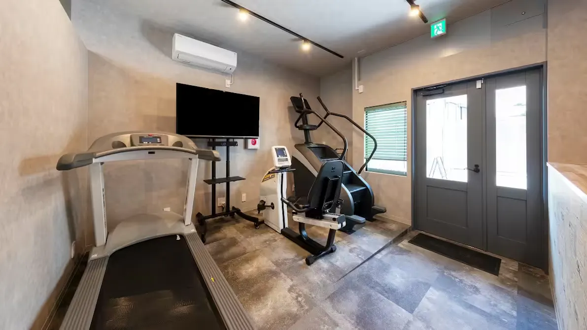 CHAMP. Conditioning & Workout Personal Gym(チャンプ. ｺﾝﾃﾞｨｼｮﾆﾝｸ＆ﾜｰｸｱｳﾄ ﾊﾟｰｿﾅﾙｼﾞﾑ) CHAMP.   （チャンプ.）鳴尾・武庫川女子大前駅　駅前店の画像