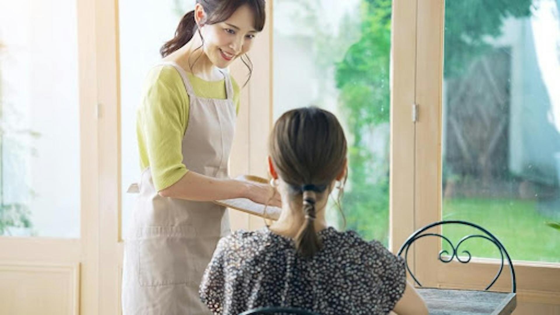 糖質制限中の外食のルールとは？注意すべき4つのことのサムネイル