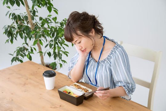 ストレスからくる食欲不振がつらい！原因と対処法