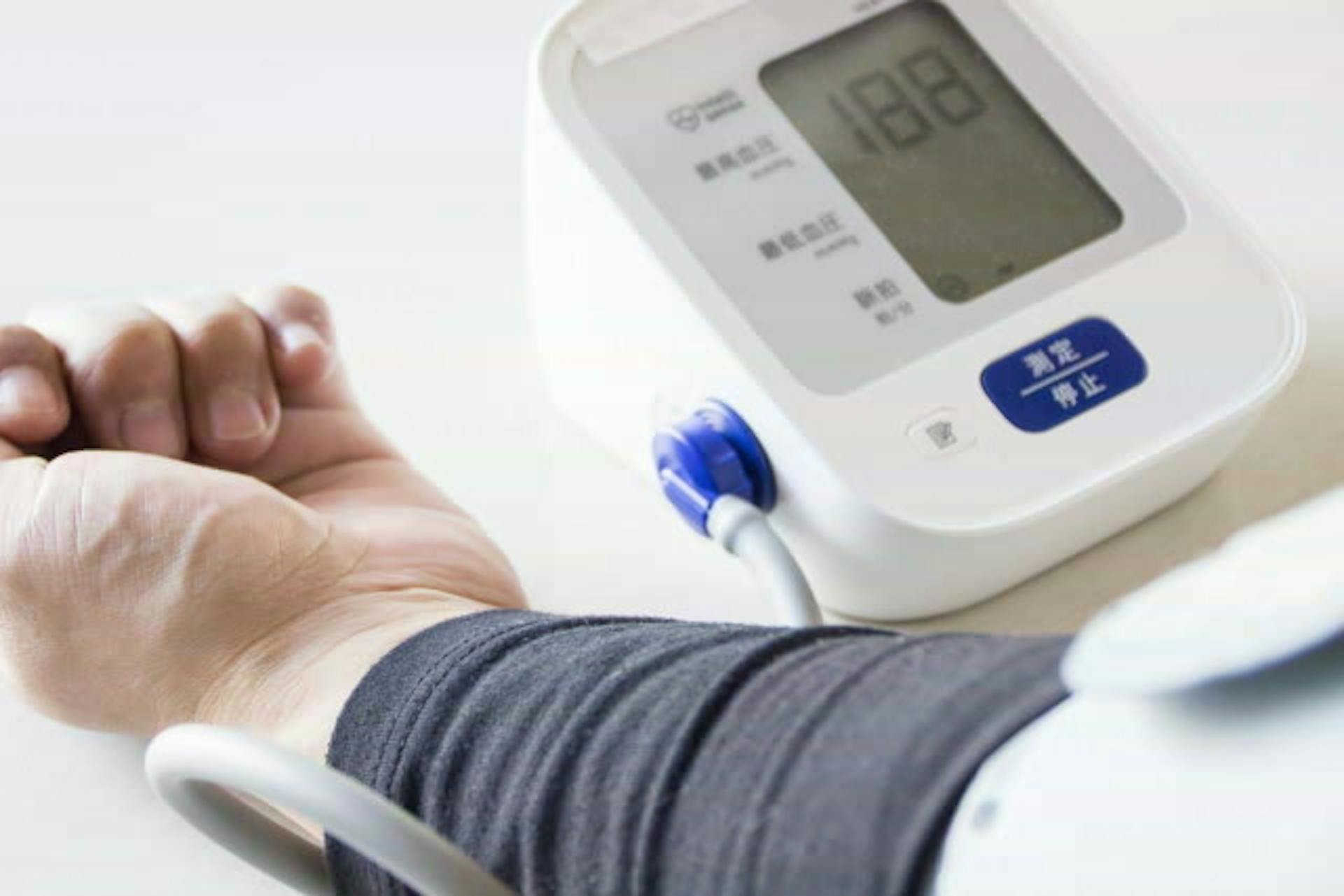 高血圧を改善するには？食事や運動、生活習慣のポイントを解説！のサムネイル