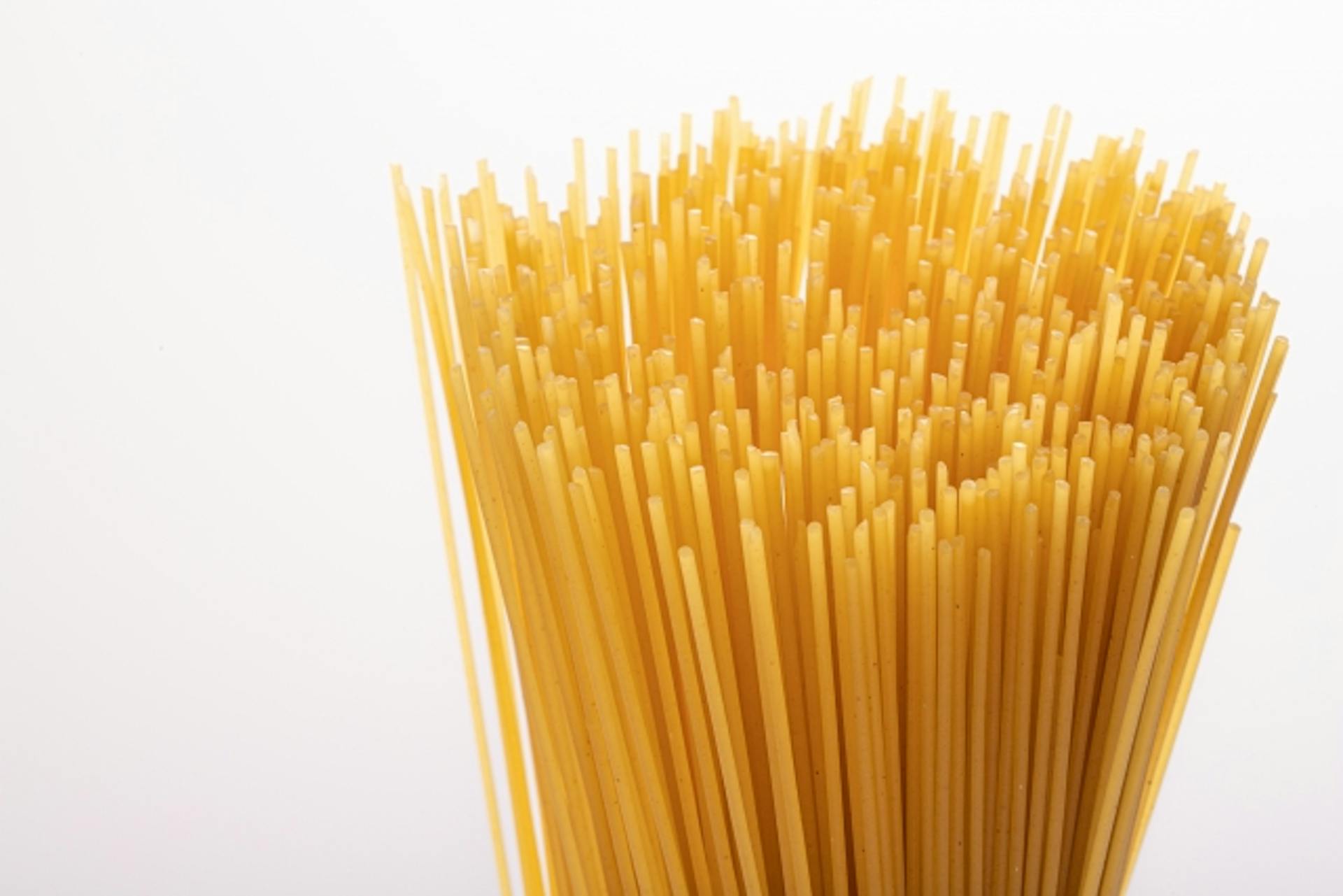 糖質制限とは？効果やリスク、健康的な減量のポイントについて解説のサムネイル