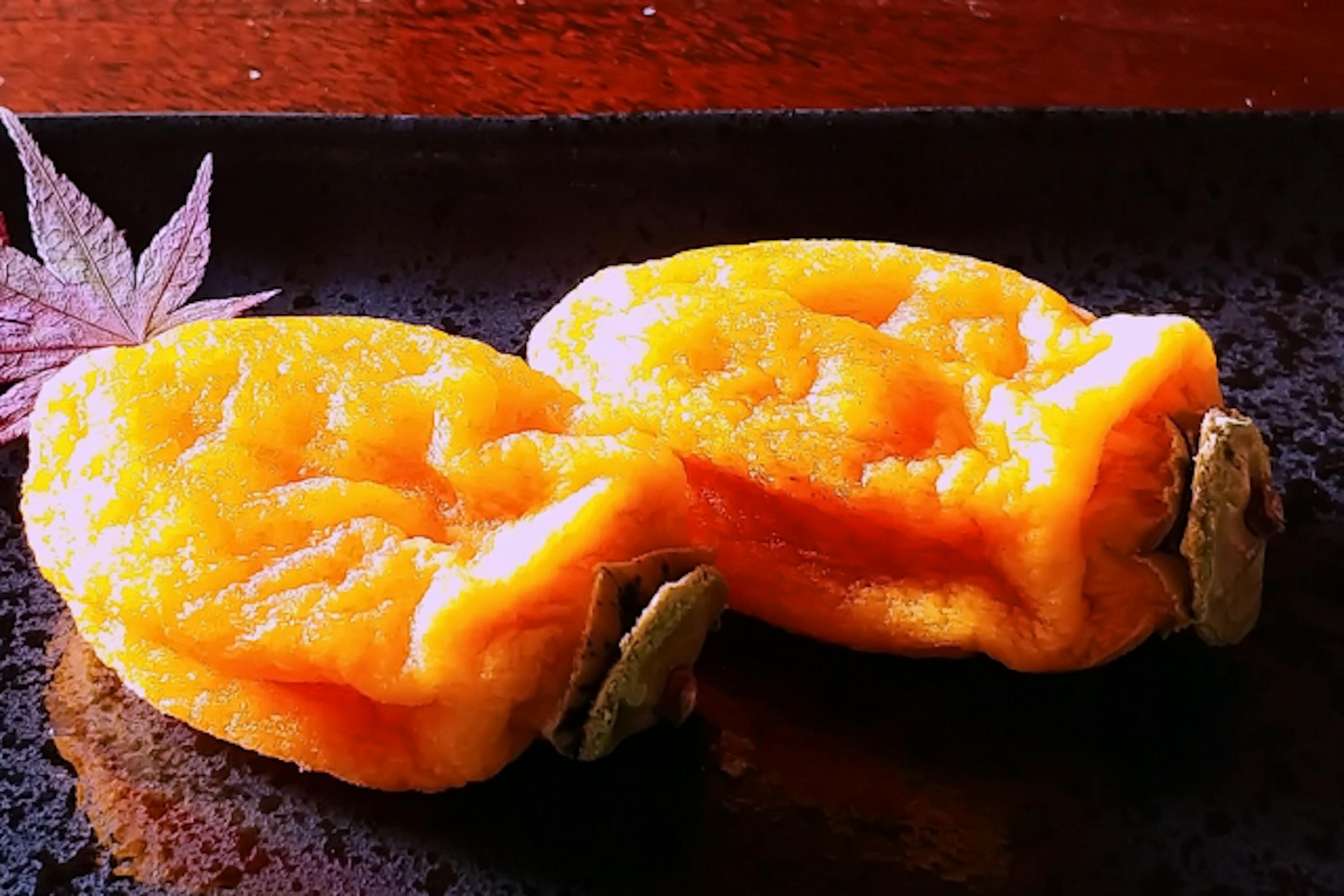 干し柿に含まれる栄養素は？カロリーや適切な摂取量についても解説のサムネイル