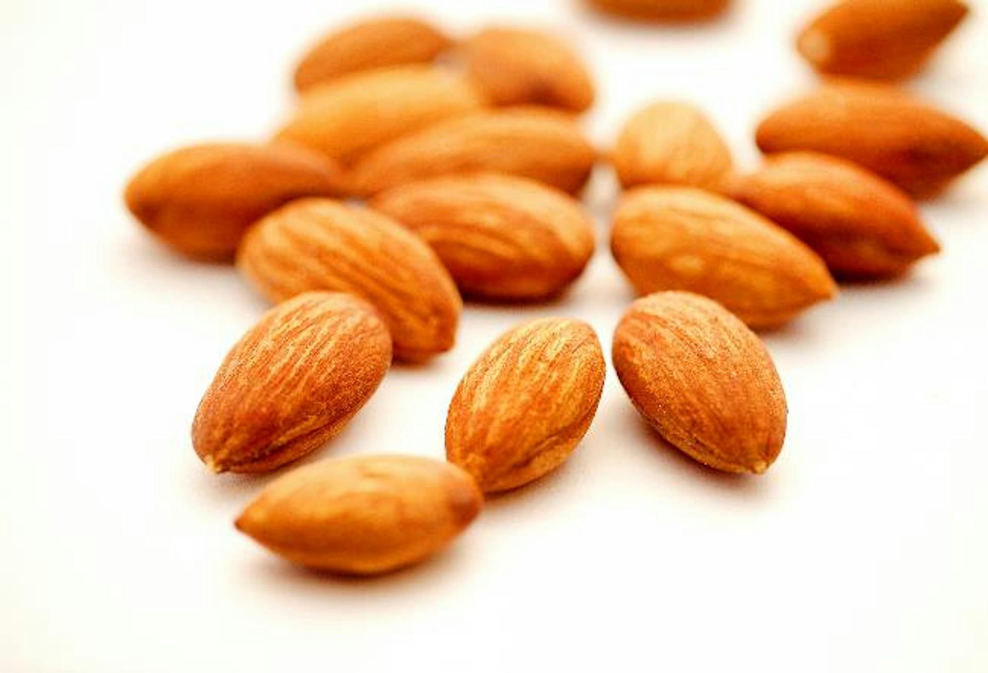 ビタミンEが多く含まれる食べ物は？効果や摂取基準も詳しく解説のサムネイル