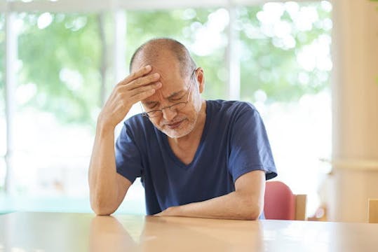 めまいは高血圧の症状？考えられる病気・症状を解説