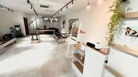 ピラティススタジオ ルルト 豊橋店の写真1