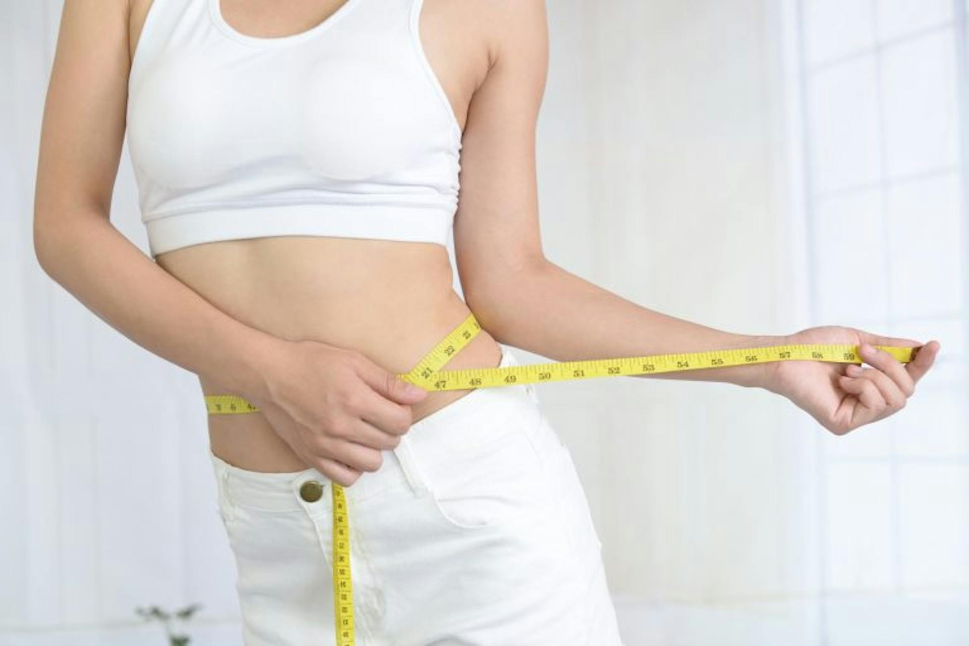 ダイエット中でもお菓子を食べたい！太りにくいお菓子と食べ方のコツのサムネイル