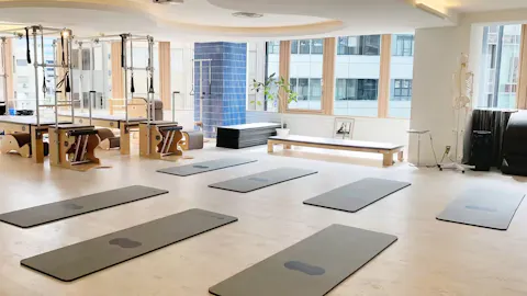 ゼンプレイスピラティス (zen place pilates) 新宿スタジオ店の写真1