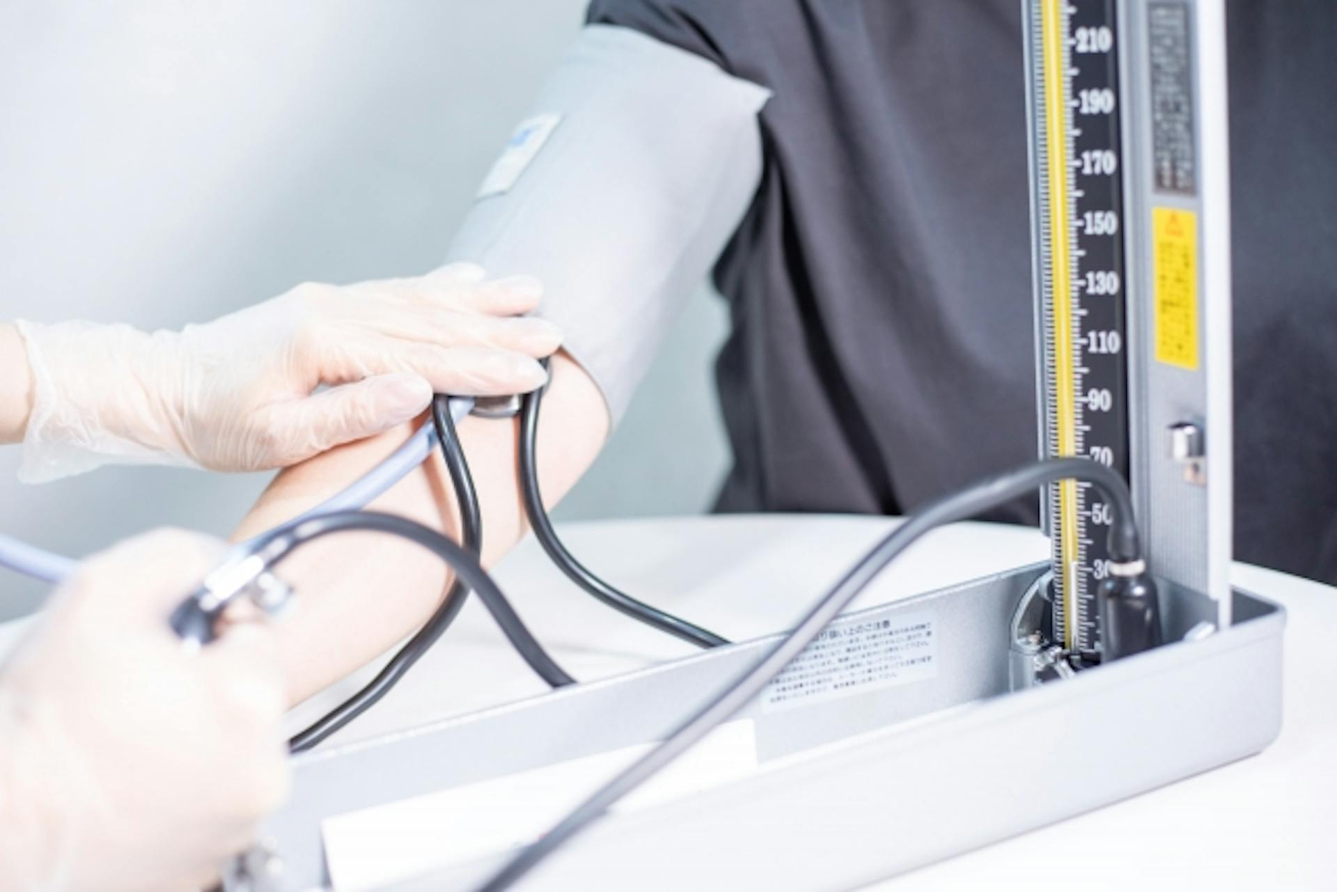 高血圧とは？基準値や健康上のリスク、改善のポイントを徹底解説のサムネイル