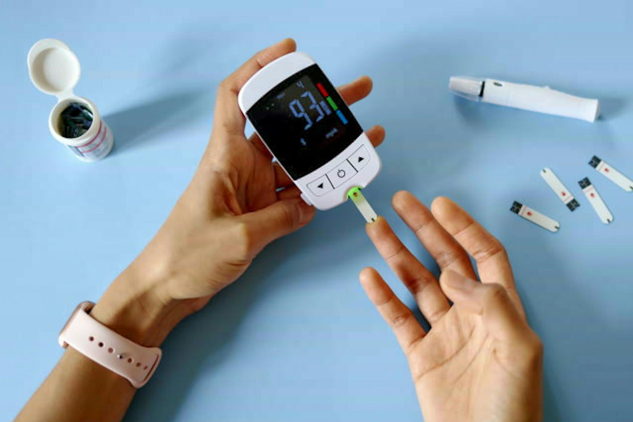 糖尿病とは？原因や症状、診断基準、予防のポイントについて解説のサムネイル