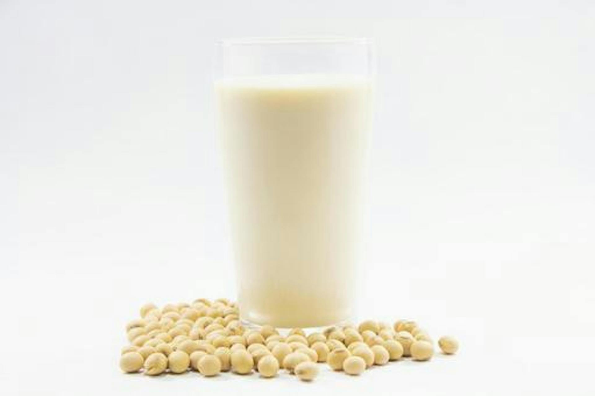 豆乳は太る？カロリーや豊富な栄養素、摂取の際のポイントを解説のサムネイル