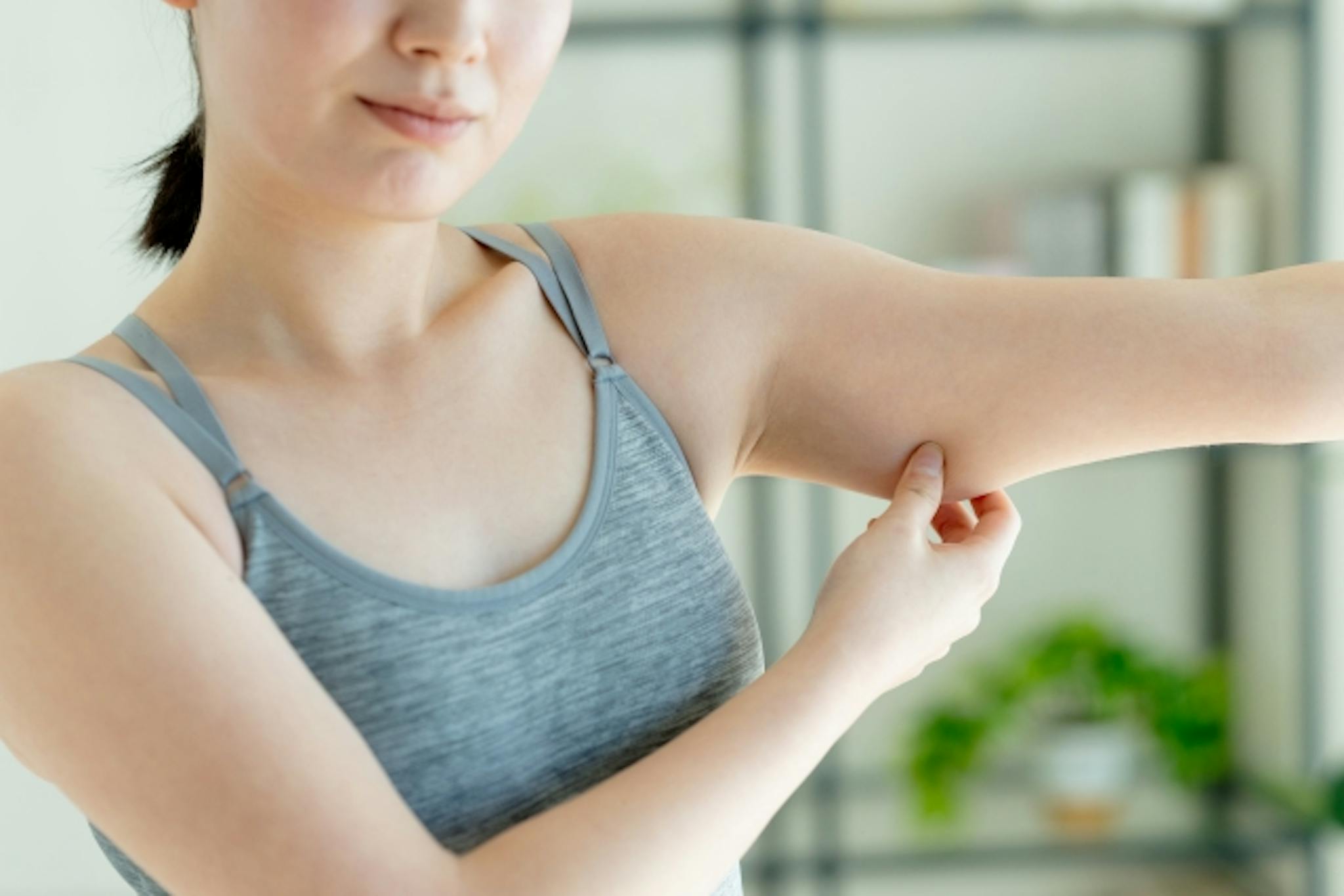 二の腕痩せを目指すには？効率良く痩せるための運動と食事のポイントのサムネイル