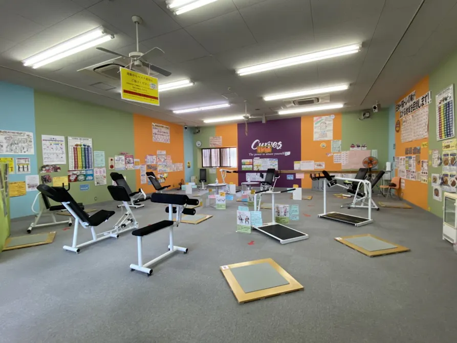 カーブス ワールドプラザ今治店の画像