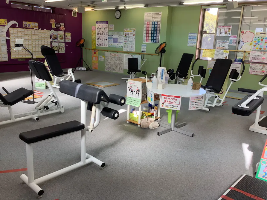 カーブス 佐世保大塔店の画像