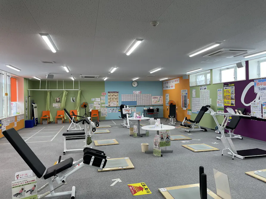 カーブス 大和吉岡店の画像