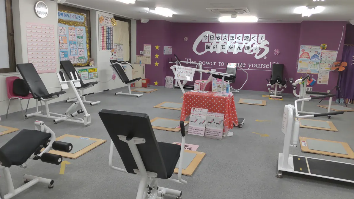 カーブス 環状通東駅前店の画像