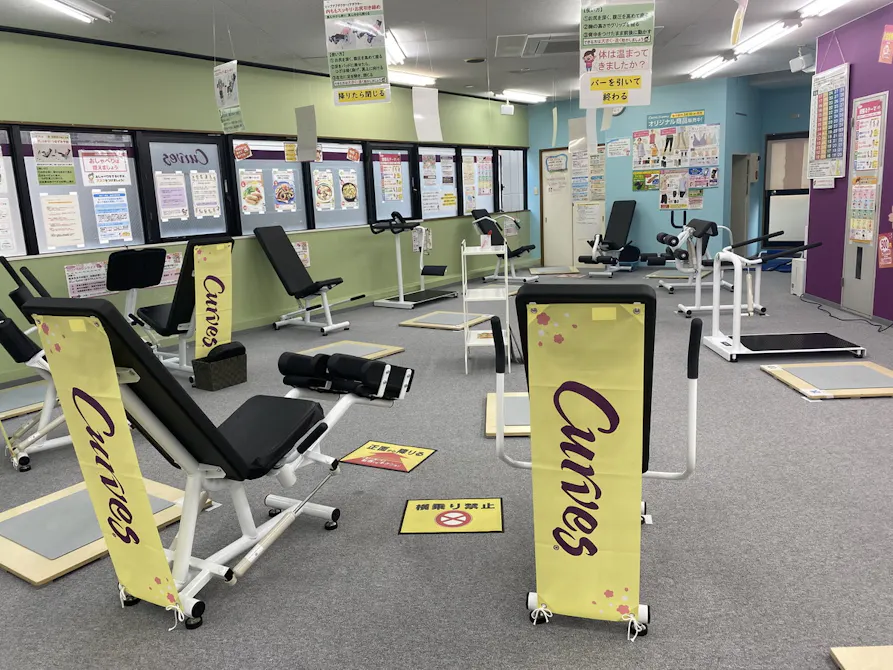 カーブス 吹田千里山駅前店の画像
