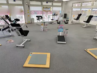 カーブス 西条紺屋町店の写真3