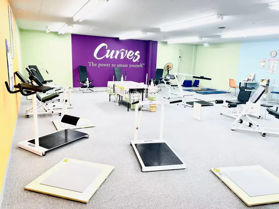 カーブス ハッピードラッグ沖館店の画像