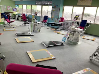 カーブス ＭＯＭＯテラス店の写真3