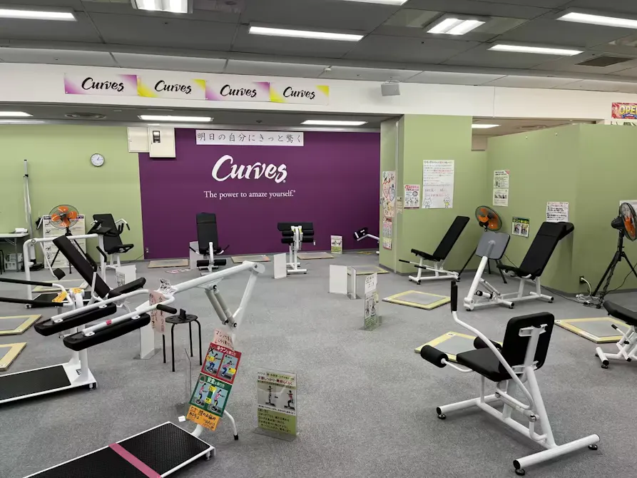 カーブス イズミヤ西神戸店の画像
